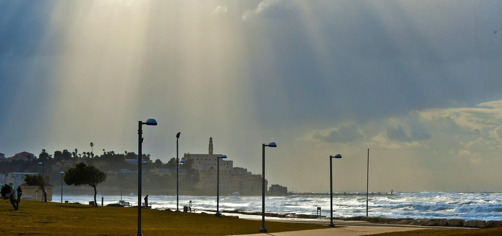 Apartment With Sea View And Balcony Facing West By Sea N' Rent Tel Aviv Eksteriør bilde